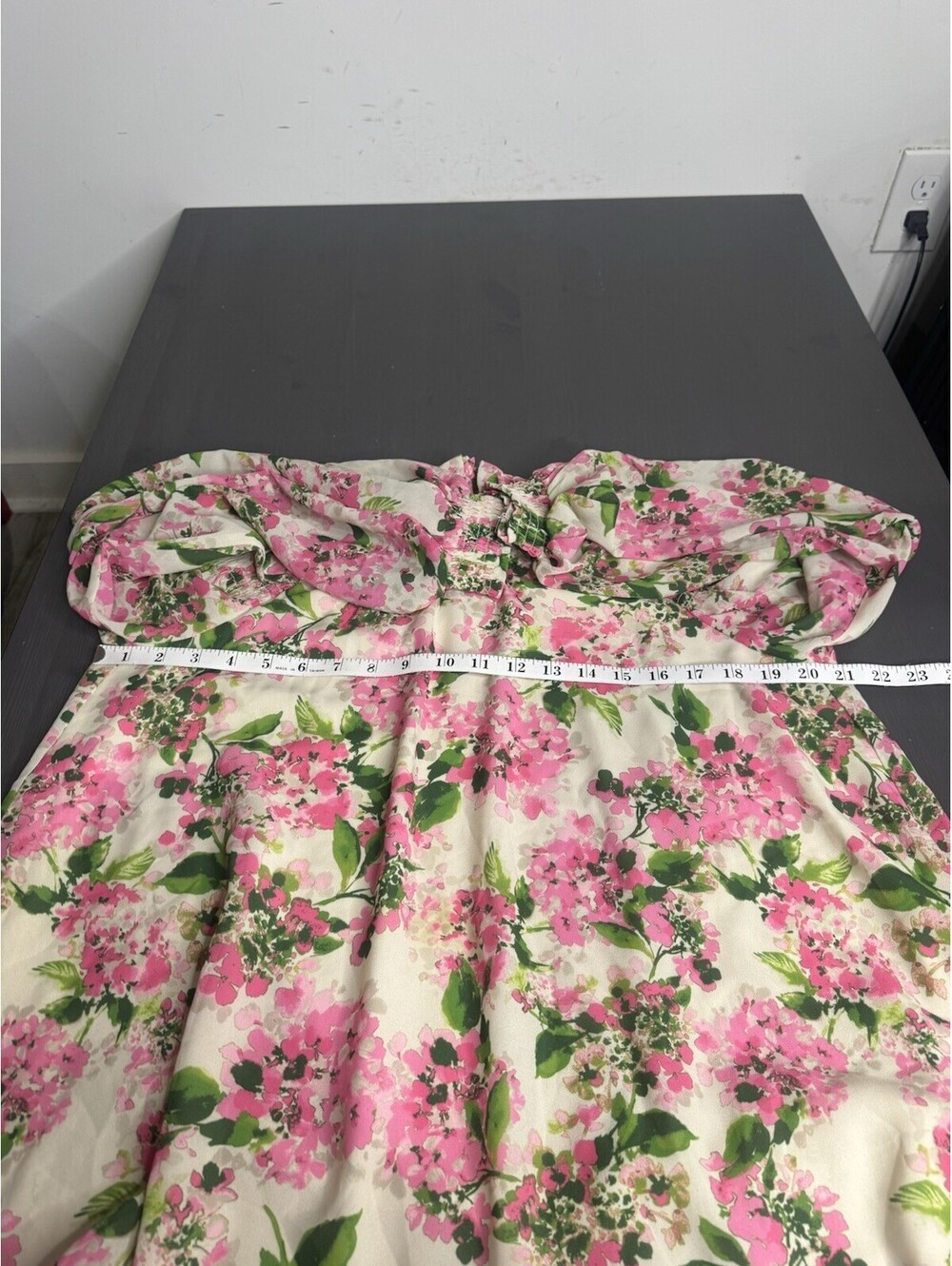 Tuckernuck Lydia Blouse Gossamer Pink Hydrangea Floral Smocked Top - Picture 6 of 7